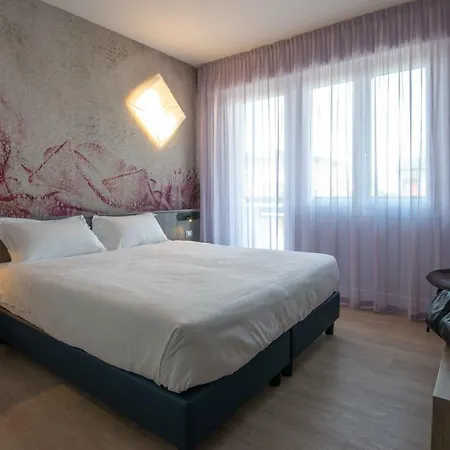 Il Melograno 公寓式酒店 西尔米奥奈