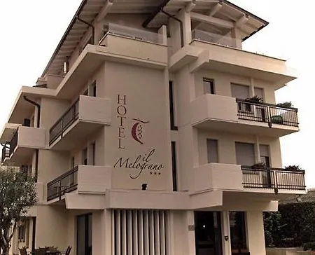 Il Melograno Aparthotel 3*